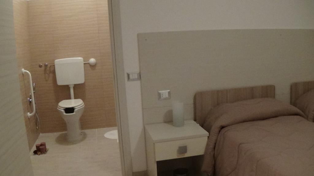 Quattro Stagioni Hotel Padula Ngoại thất bức ảnh
